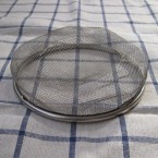 こんなふうに平らに。網の代用品