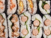 「おにぎらず」vs「にぎりイッチ」 活躍するのはどちらかしら?